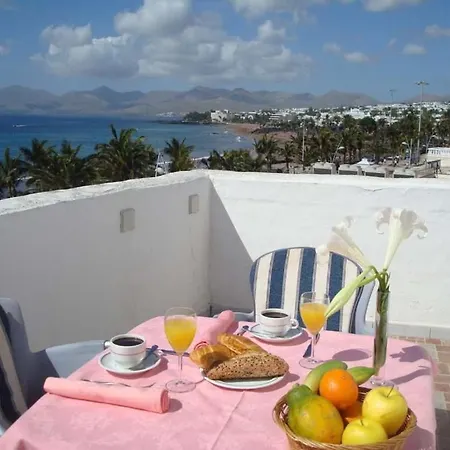 Puerto Del Carmen Sleeps 5 Wifi プエルト・デル・カルメン